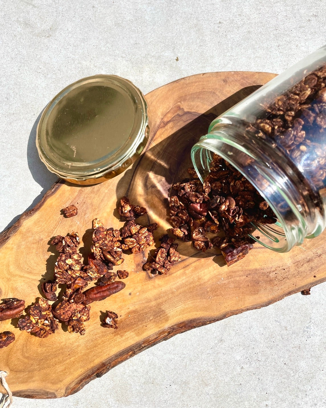 デーツとカカオのグラノーラ